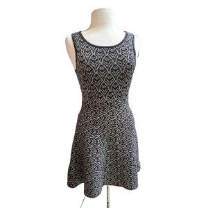 ALI RO Women's XS Black Gold Metallic DAMASK PRINT Sleeveless A-Line Dress Knit